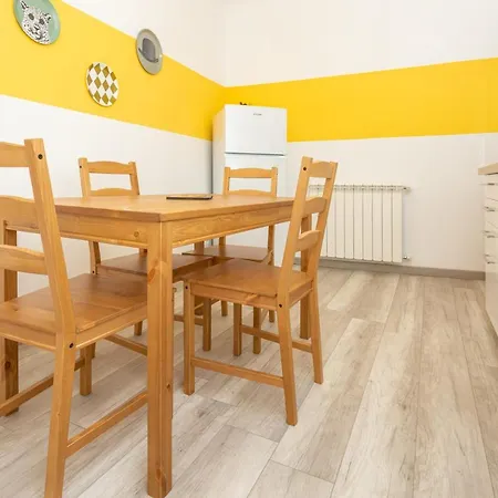 Apartament Piombo Giallo - Affitti Brevi Italia